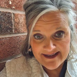 Meet your Posher, Janine